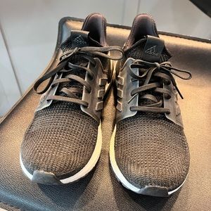 Adidas Ultraboost - size 10